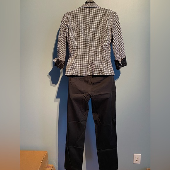 🛑 4/$25 2pc Outfit - Picture 4 of 8